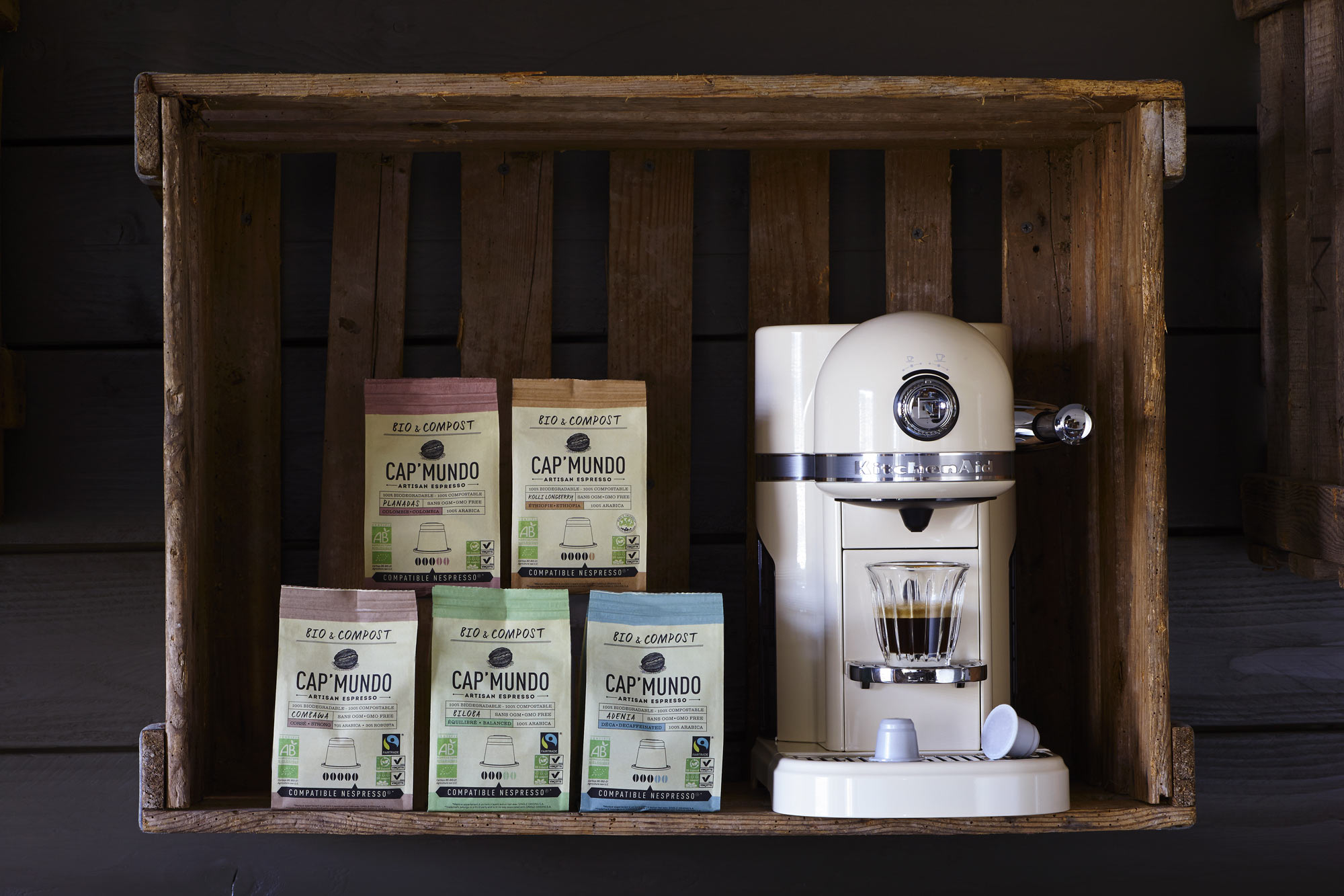 Fin 2015 : Lancement de Cap’Mundo Bio&Compost. Une capsule avec son opercule 100% Biodégradable et compostable avec du café certifié agriculture biologique et Fairtrade.